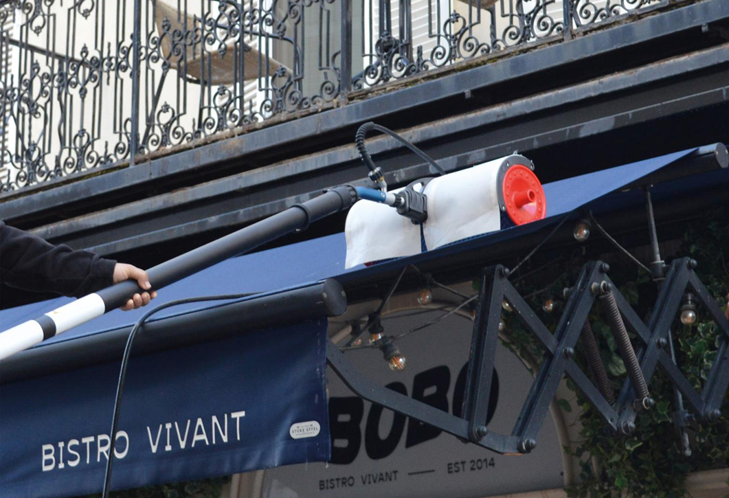 Service professionnel de nettoyage de store extérieur Service professionnel de nettoyage de store extérieur pour professionnel à Paris